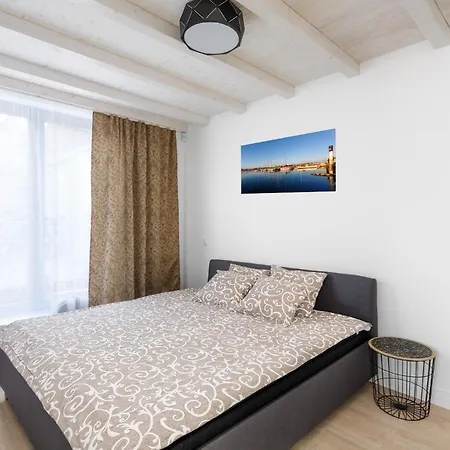 Rosalie Apartament Parnawa