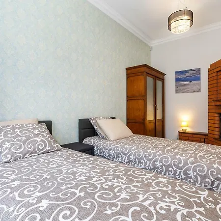 Rosalie Apartament Parnawa